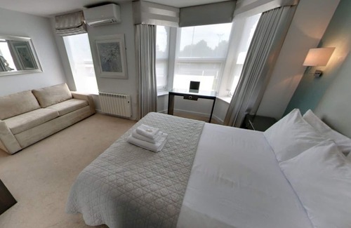 Seven Kings Hôtel | McCafferty’s Guesthouse