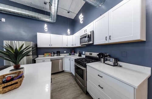 Near South Side Appartement | McCormick 6B/3Ba Luxury Suite for groups/12 guests