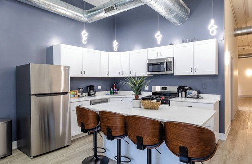 Near South Side Appartement | McCormick 6B/3Ba Luxury Suite for groups/12 guests