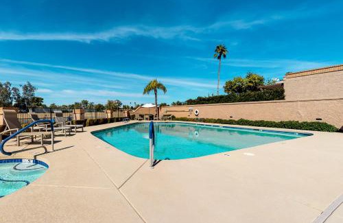 South Scottsdale Maison | McCormick Lakeside Retreat