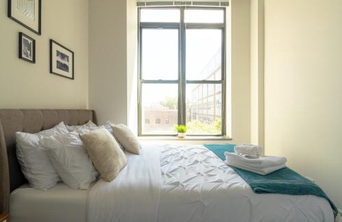 Near South Side Appartement | McCormick Place Modern 2BR Loft in Downtown Chicago Michigan Avenue with Optional Parking Near Soldier Field