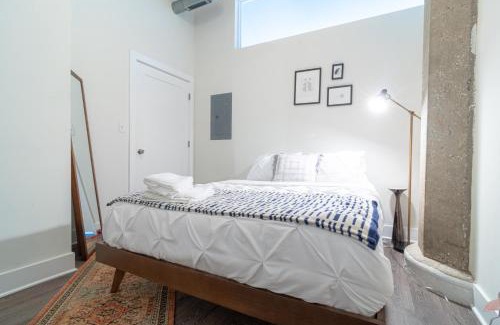 Near South Side Appartement | McCormick Place Modern 2BR Loft in Downtown Chicago Michigan Avenue with Optional Parking Near Soldier Field