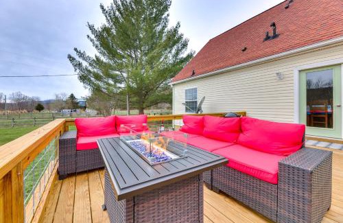 McDowell Maison | McDowell Highland County River Retreat with Views!