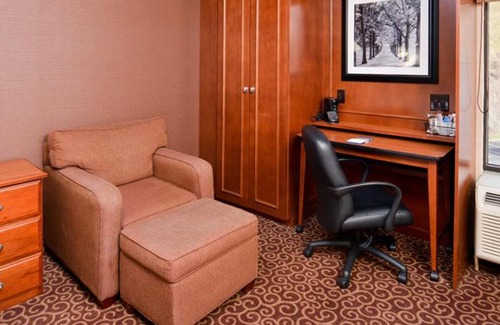 Ross Township Hôtel | McKnight Hotel
