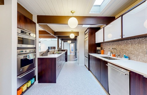 Garden Home-Whitford Maison | MCM home with atrium & yoga area near Nike HQ, Intel & Washington Square Mall