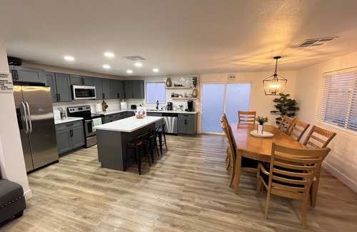 Sunrise Manor Maison | MDRN 4BEDRM House in Las Vegas, 10mins from airport