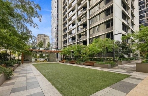 Melbourne Central Business District Appartement | ❤️MDSTS07/InnerCBD/SkyHigh View/1Min To Station/FREE(Heated Pool/GYM/Tram)