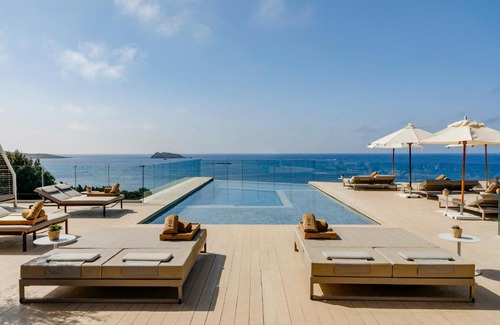 S'Argamassa Hôtel | ME Ibiza - The Leading Hotels of the World