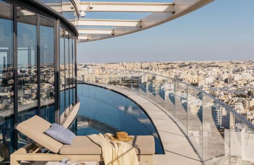 Paceville Hôtel | ME Malta by Meliá