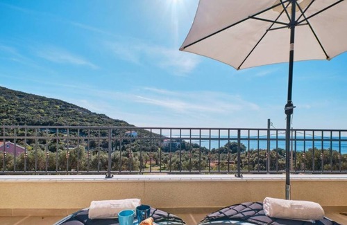 Miholascica Villa | MEACres Sea - seaview pool villa 150 meters from beach