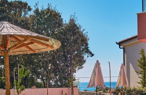 Miholascica Villa | MEACres Sun -secluded pool villa 150 meters from beach