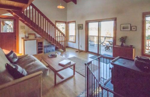 Sisters Maison | Meadow View Cabin