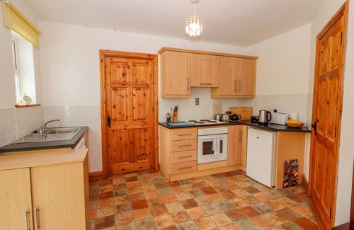 Coolbawn Maison | MEADOW VIEW, pet friendly in Coolbaun, County Tipperary