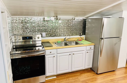 Denver Maison | Meadowlark, a delightful and unique Catskill Mountain Cottage. Extraordinary