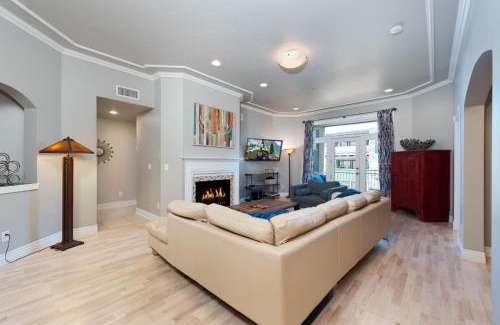 Historic Downtown Durango Maison | Mears House Unit 3H
