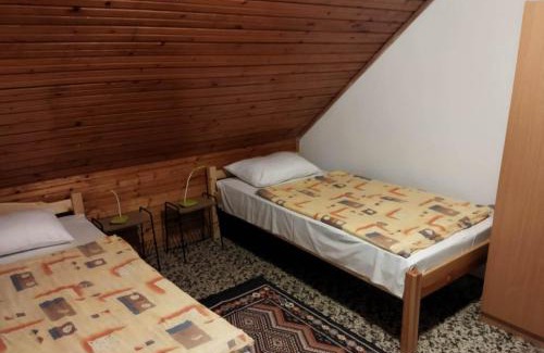 Magyarhertelend Appartement | Mecsek Virágai Lak