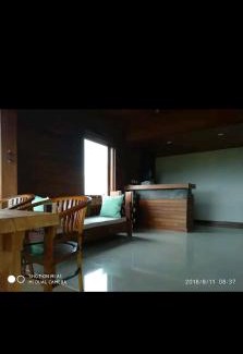 Medewi Maison | Medewi Terrace(Gicella)