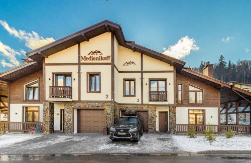 Bukovel Chalet De Ski | MEDIANIKOFF