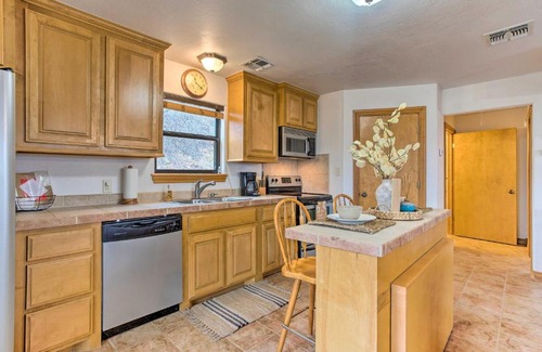 Medicine Park Maison | Medicine Park Cabin Rental with Mountain View