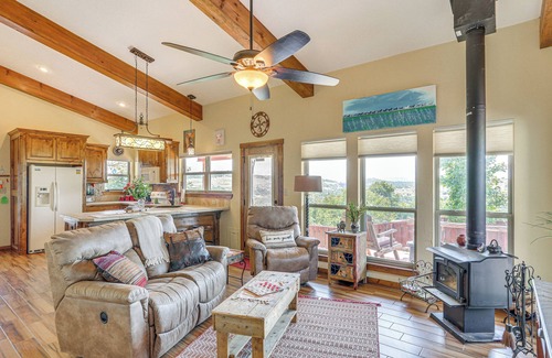 Medicine Park Cottage | Medicine Park Cottage: Walk to Lake Lawtonka!