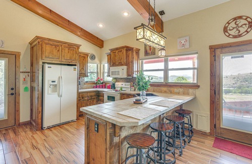 Medicine Park Cottage | Medicine Park Cottage: Walk to Lake Lawtonka!