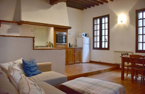 Saint-Antonin Noble Val Maison | Maison de ville médiévale au coeur du village avec piscine privée, terrasse et cour paisible