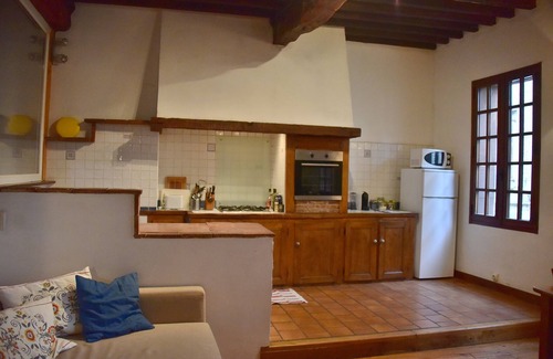 Saint-Antonin Noble Val Maison | Maison de ville médiévale au coeur du village avec piscine privée, terrasse et cour paisible