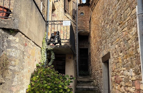 Capdenac-Le-Haut Appartement | Medieval escapade at Capdenac-le-Haut