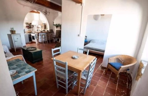 Durban-Corbieres Maison | Maison médiévale - à côté de Château