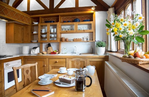 Sibford Gower Cottage | Luxe d'inspiration méditerranéenne dans l'Oxfordshire Cotswolds, près de Great Tew