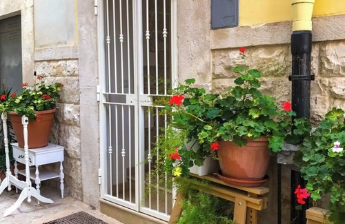 Molfetta Appartement | Mediterranean Stone Delux House