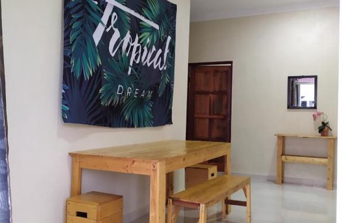 Ayer Hitam Maison | MEERA HOMESTAY KODIANG