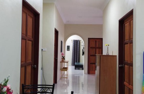 Ayer Hitam Maison | MEERA HOMESTAY KODIANG
