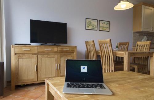Kuehlungsborn Appartement | Meeresblick - inklusive saisonalem privatem Strandkorb