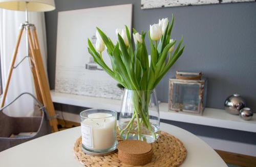Innenhafen Appartement | Meeresbrise Ferienwohnung mit Balkon und Meerblick