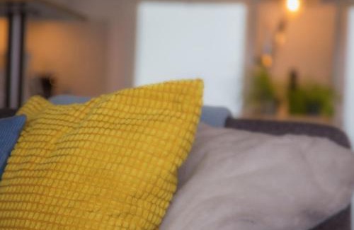 Innenhafen Appartement | Meeresbrise Ferienwohnung mit Balkon und Meerblick