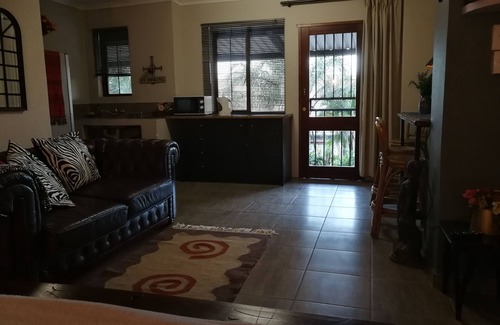Komatipoort Maison | Meerkat Manor