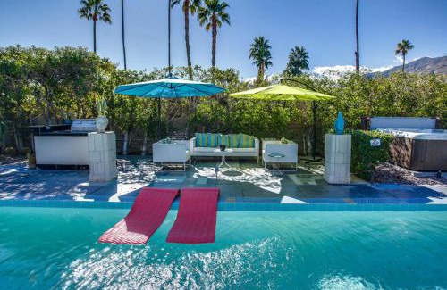 El Mirador Maison | Meet Me in Palm Springs! Permit# 4146
