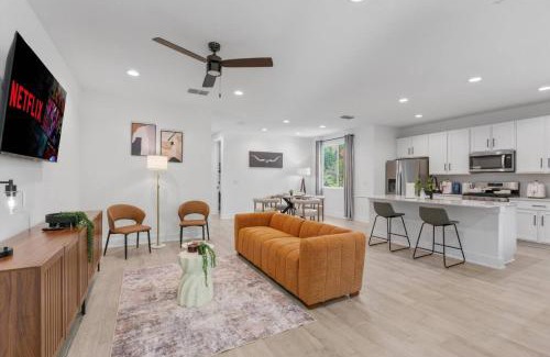MLK Maison | Mega Lux Combined Unit - Up to 36 Guests