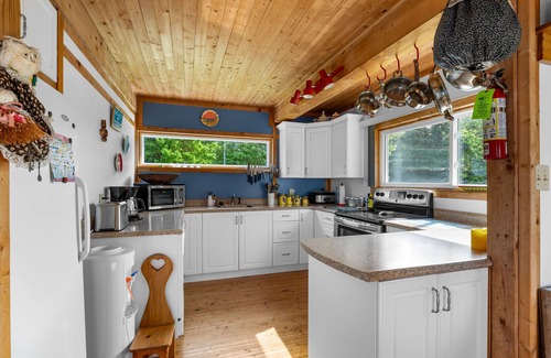 Souris Maison | Megvy - Oceanfront Property with Beach Access