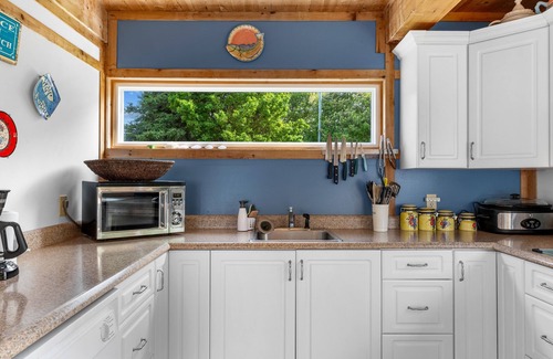 Souris Maison | Megvy - Oceanfront Property with Beach Access