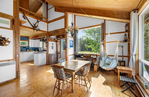 Souris Maison | Megvy - Oceanfront Property with Beach Access