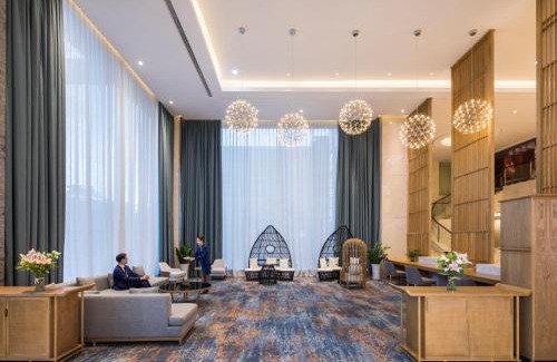 Panyu Hôtel | Mehood Lestie International Hotel Nancun Wanbo Metro Station Branch - Free Shuttle Bus to Canton Fair Complex During Canton Fair Period & Free breakfast & Free afternoon tea & Free midnight snack & Free VPN Internet Access