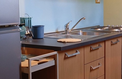 Imperia Cottage | "Meine Sonne Riviera Cottage," Wohnung in Villa mit Meerblick und Garten.