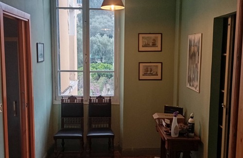 Imperia Cottage | Meine Sonne Riviera Cottage, elegant sea view apartment in historic villa.