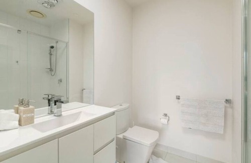 Bundoora Maison | MEL Latrobe Uni townhouse for 6 people tram golf RMIT Bundoora