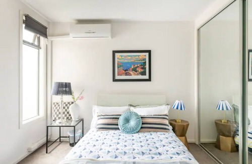 Bundoora Maison | MEL Latrobe Uni townhouse for 6 people tram golf RMIT Bundoora