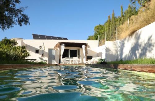 El Valle Maison | Melegis 1-Bed Cottage Sleeps 2 Pool & Garden