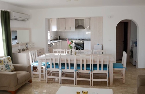 Ortaca Villa | Melisa Villa avec vue sur la mer piscine privée et jardin toutes les chambres sont climatisées