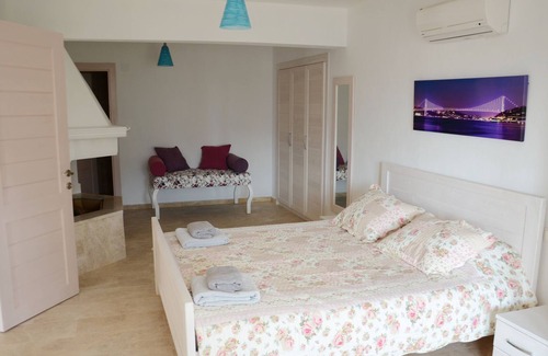 Ortaca Villa | Melisa Villa avec vue sur la mer piscine privée et jardin toutes les chambres sont climatisées